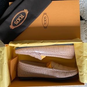 TOD’S Women’s Driving Loafers - EU 37.5